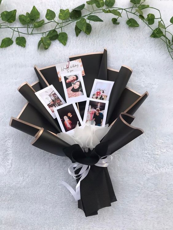 Polaroids Bouquet